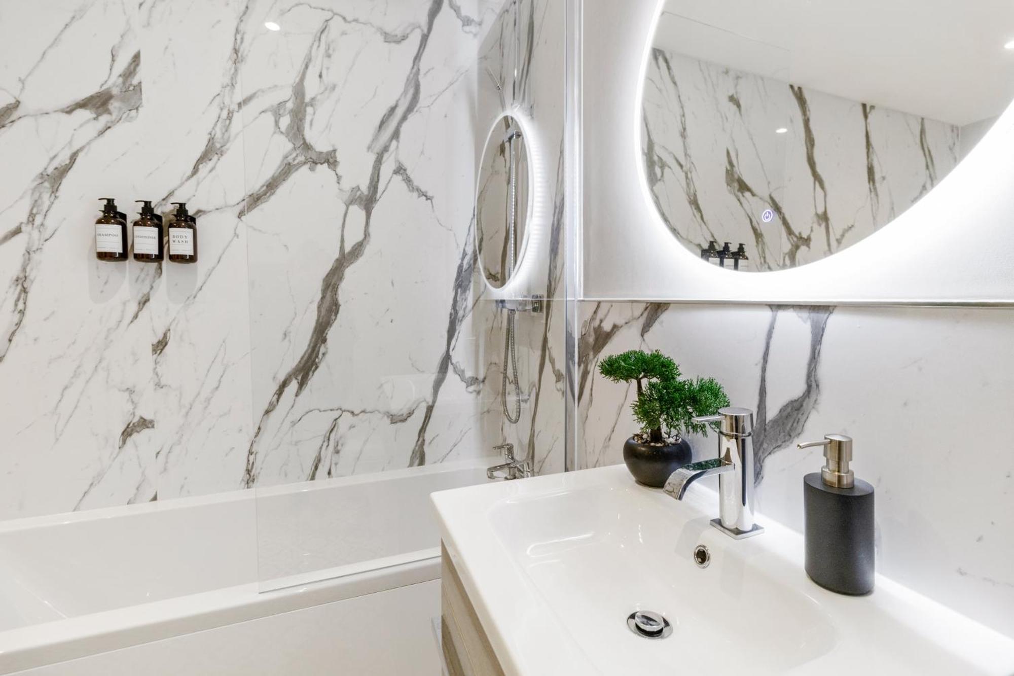 Whiskawaystays - Victoria House - Apartment 4 Worcester Buitenkant foto